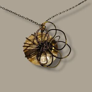Abstract Flower Pendant Necklace Wire Wrapped Stone Copper‎ Color 18 Inch